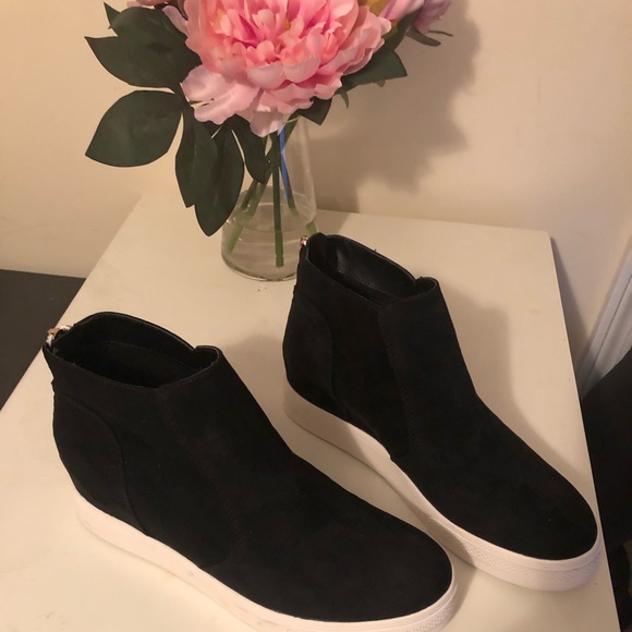 Steve Madden Wonderous Sneaker Wedge - Picture 2 of 5